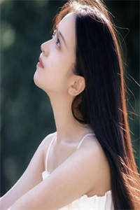 女主胸大腰细的香艳文