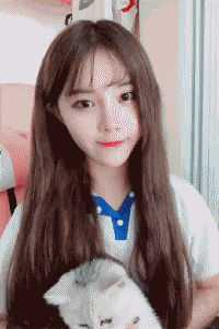 头伸进衣服吃胸动态图